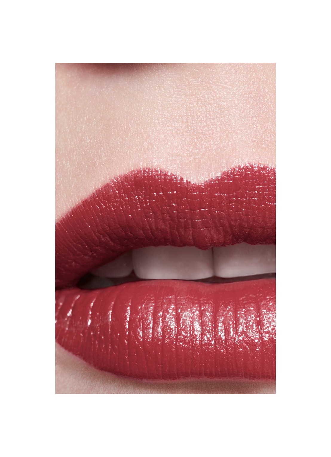 CHANEL BIJZONDER INTENSE LIPPENSTIFT. EXTRACT VAN LICHT EN VERZORGING. NAVULBAAR - detail 6 824 rose invincible 
