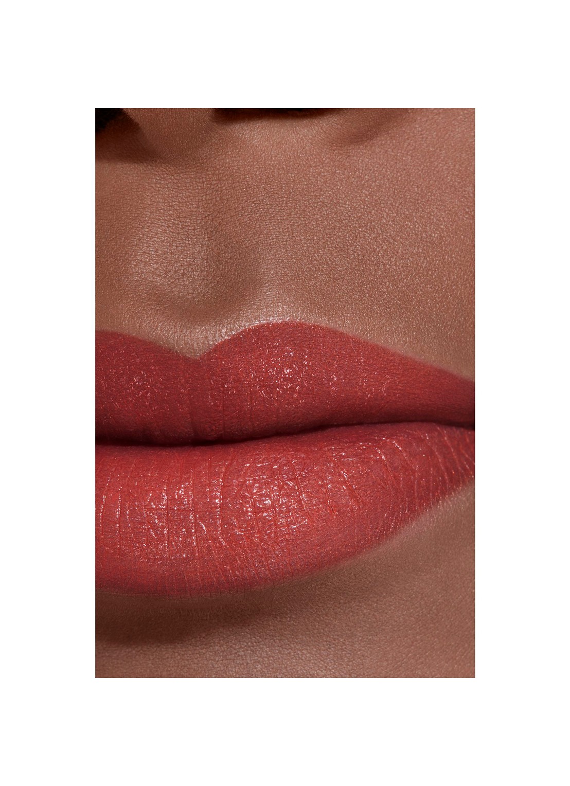 CHANEL BIJZONDER INTENSE LIPPENSTIFT. EXTRACT VAN LICHT EN VERZORGING. NAVULBAAR - detail 4 862 brun affirmé 