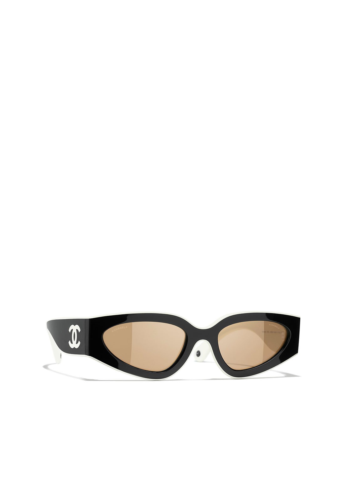 CHANEL CAT EYE ZONNEBRIL - voorkant zwart