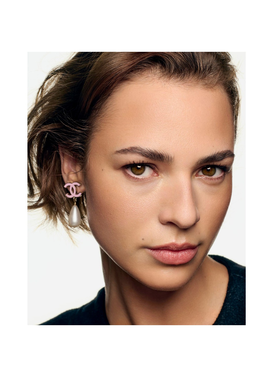 CHANEL CRÈMEGEL MET ZONOVERGOTEN FINISH. NATUURLIJKE HEALTHY GLOW MET ZONGEBRUIND EFFECT. - detail 6 soleil tan medium bronze