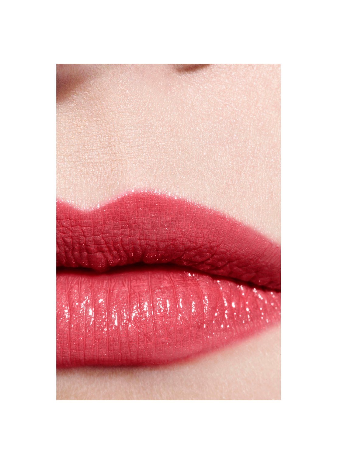 CHANEL DE LANGHOUDENDE HYDRATERENDE EN GLADSTRIJKENDE VERZORGENDE LIPPENSTIFT MET SATIJNGLANS - detail 5 126 venise