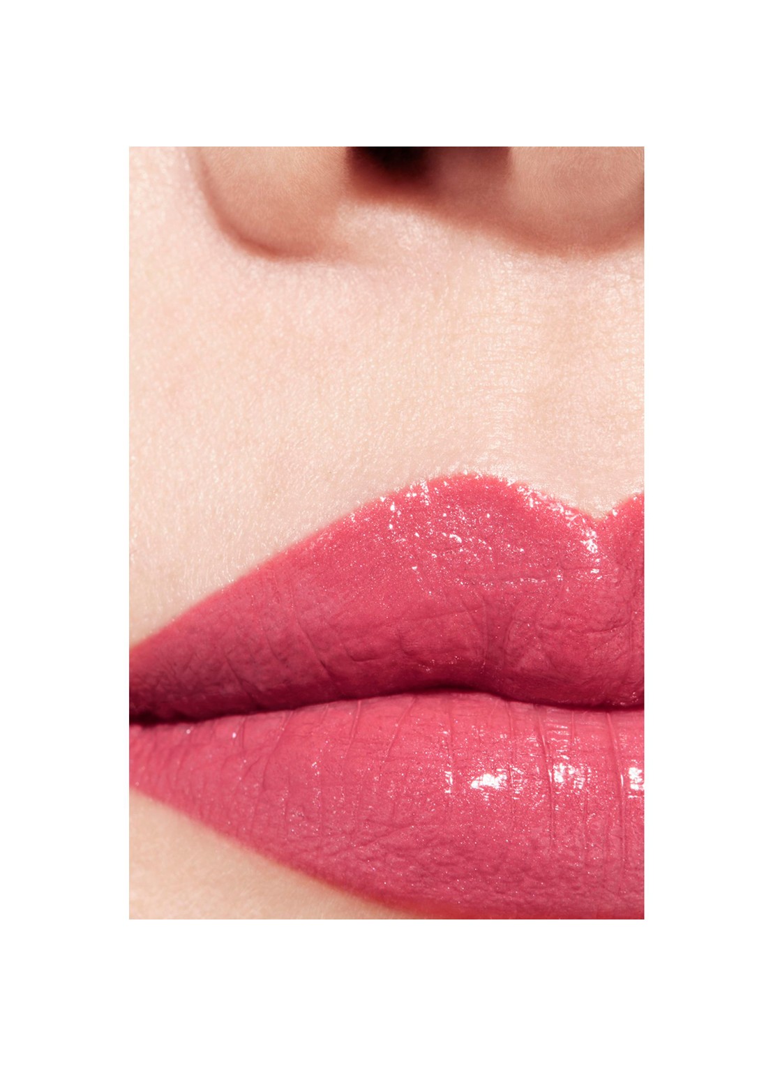 CHANEL DE LANGHOUDENDE HYDRATERENDE EN GLADSTRIJKENDE VERZORGENDE LIPPENSTIFT MET SATIJNGLANS - detail 4 130 la pausa