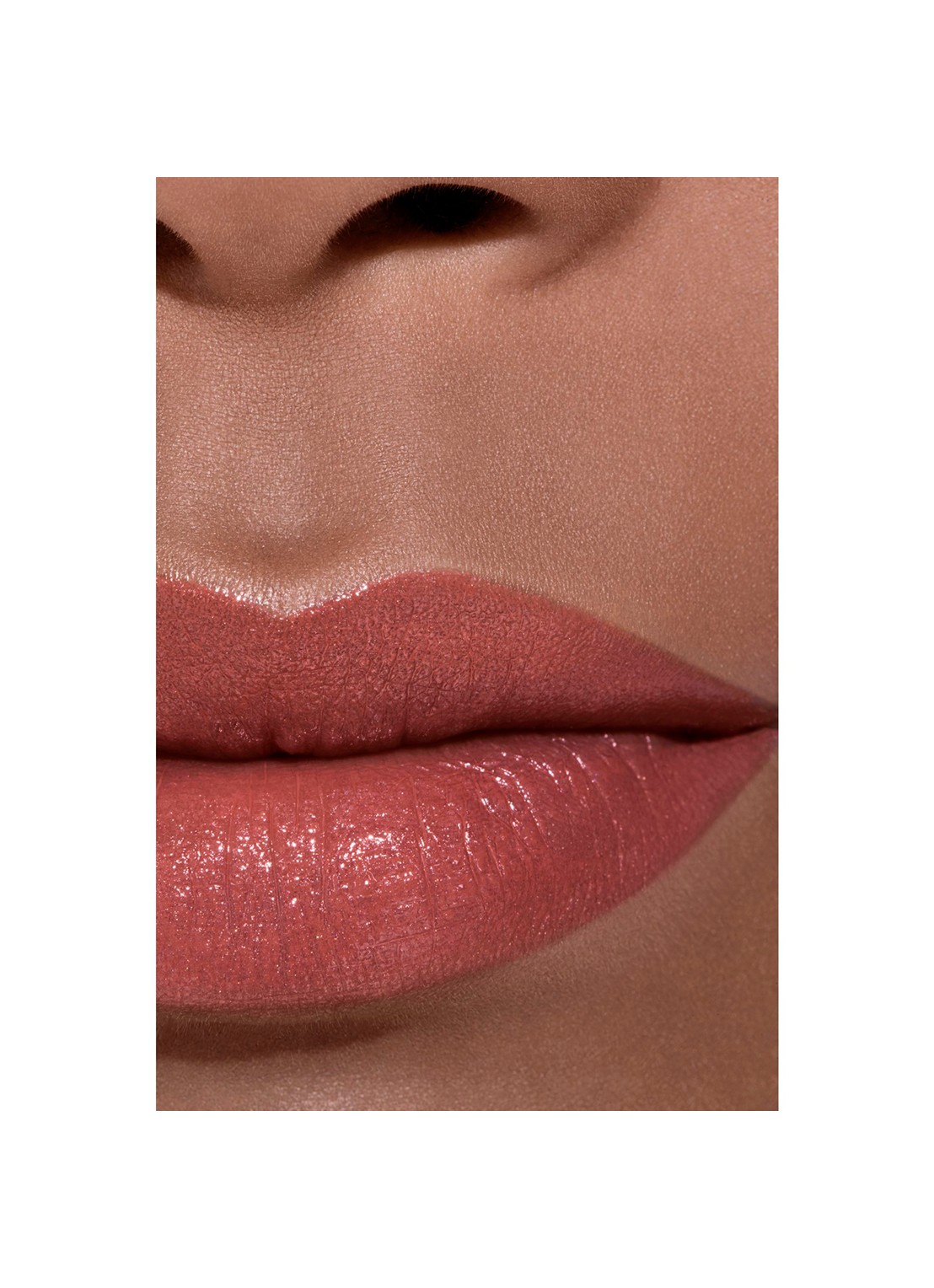 CHANEL DE LANGHOUDENDE HYDRATERENDE EN GLADSTRIJKENDE VERZORGENDE LIPPENSTIFT MET SATIJNGLANS - detail 6 105 mayfair