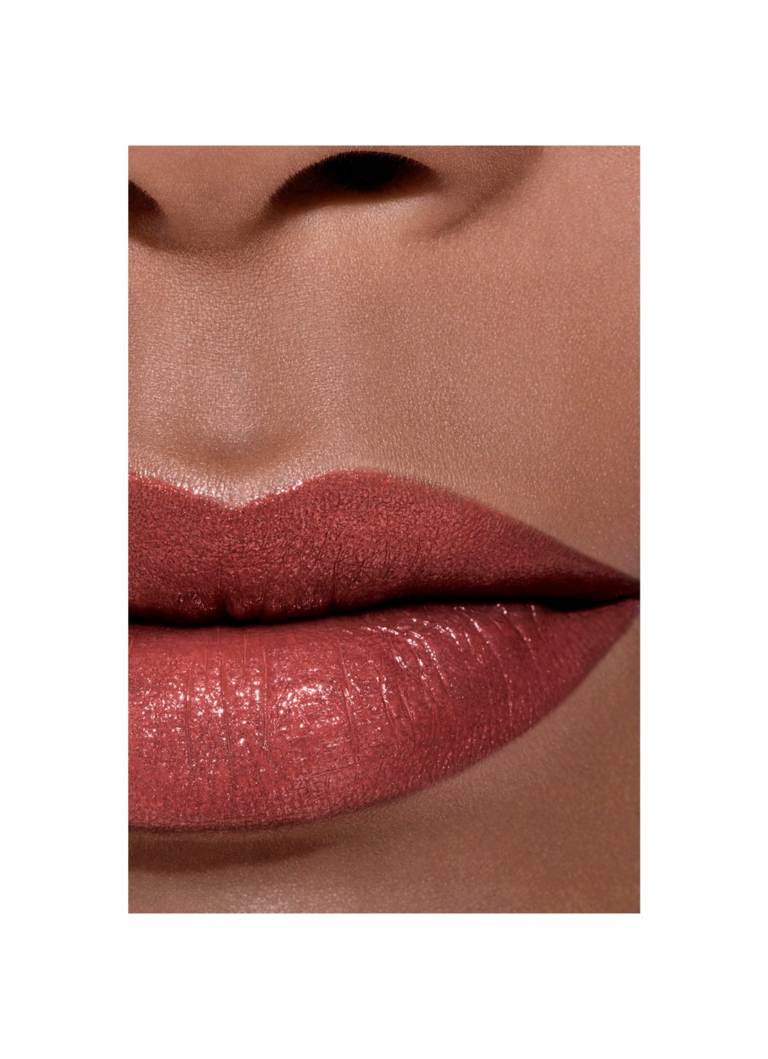 CHANEL DE LANGHOUDENDE HYDRATERENDE EN GLADSTRIJKENDE VERZORGENDE LIPPENSTIFT MET SATIJNGLANS - detail 3 113 rosehall