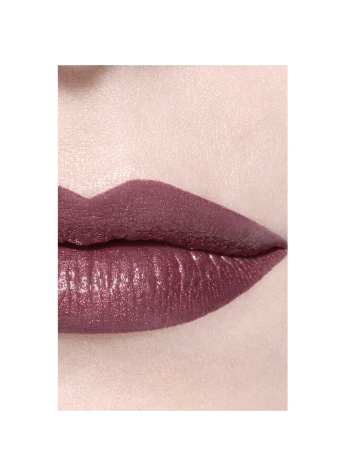 CHANEL DE UITERST LANGHOUDENDE GLANZENDE VLOEIBARE LIPPENSTIFT - detail 5 559 nébuleuse