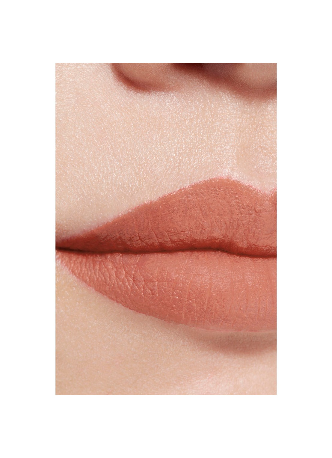 CHANEL DE ULTRA-LANGHOUDENDE INTENS MATTE VLOEIBARE LIPPENSTIFT - detail 4 202 secrète