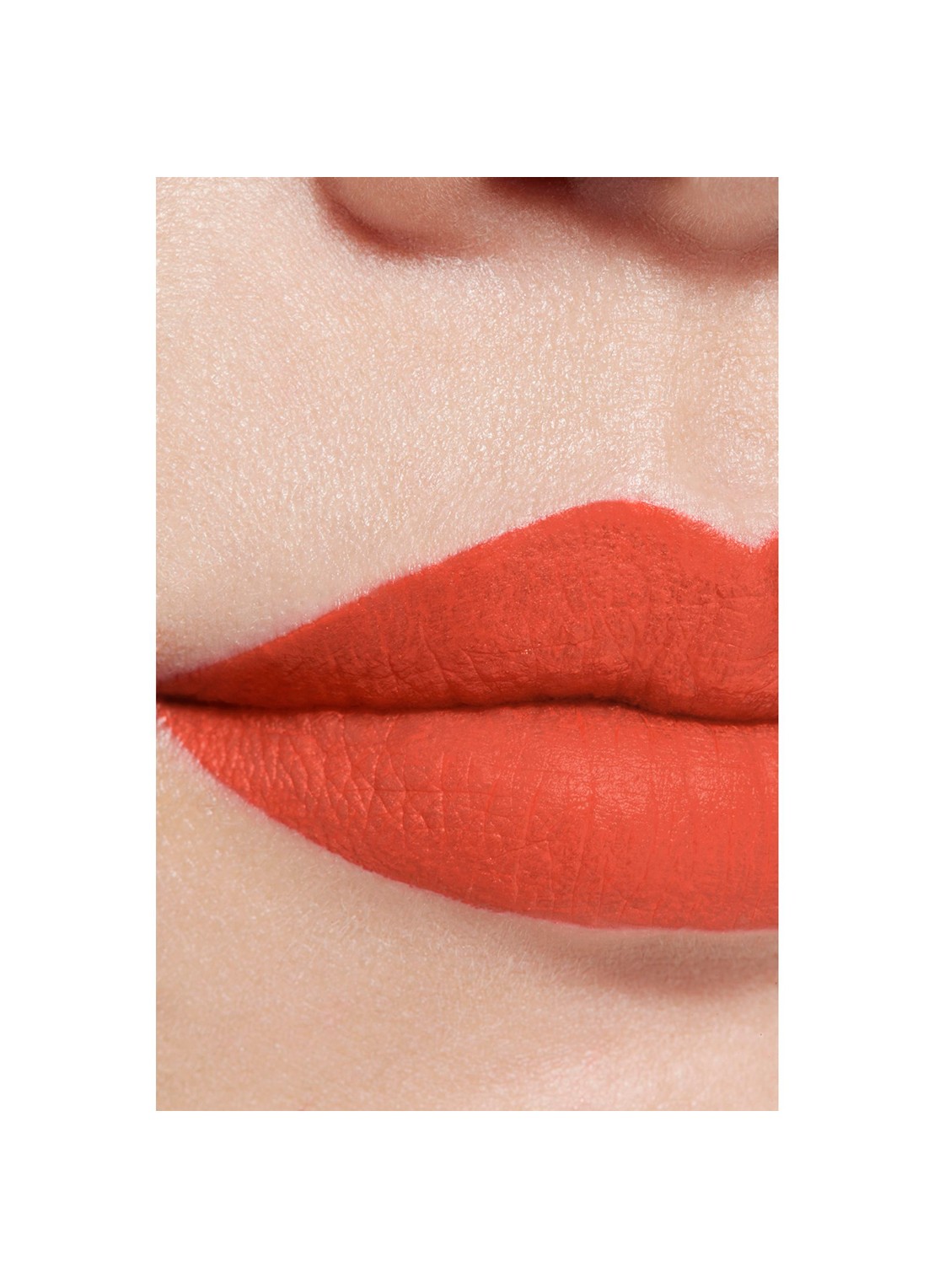 CHANEL DE ULTRA-LANGHOUDENDE INTENS MATTE VLOEIBARE LIPPENSTIFT - detail 4 214 bouleversante