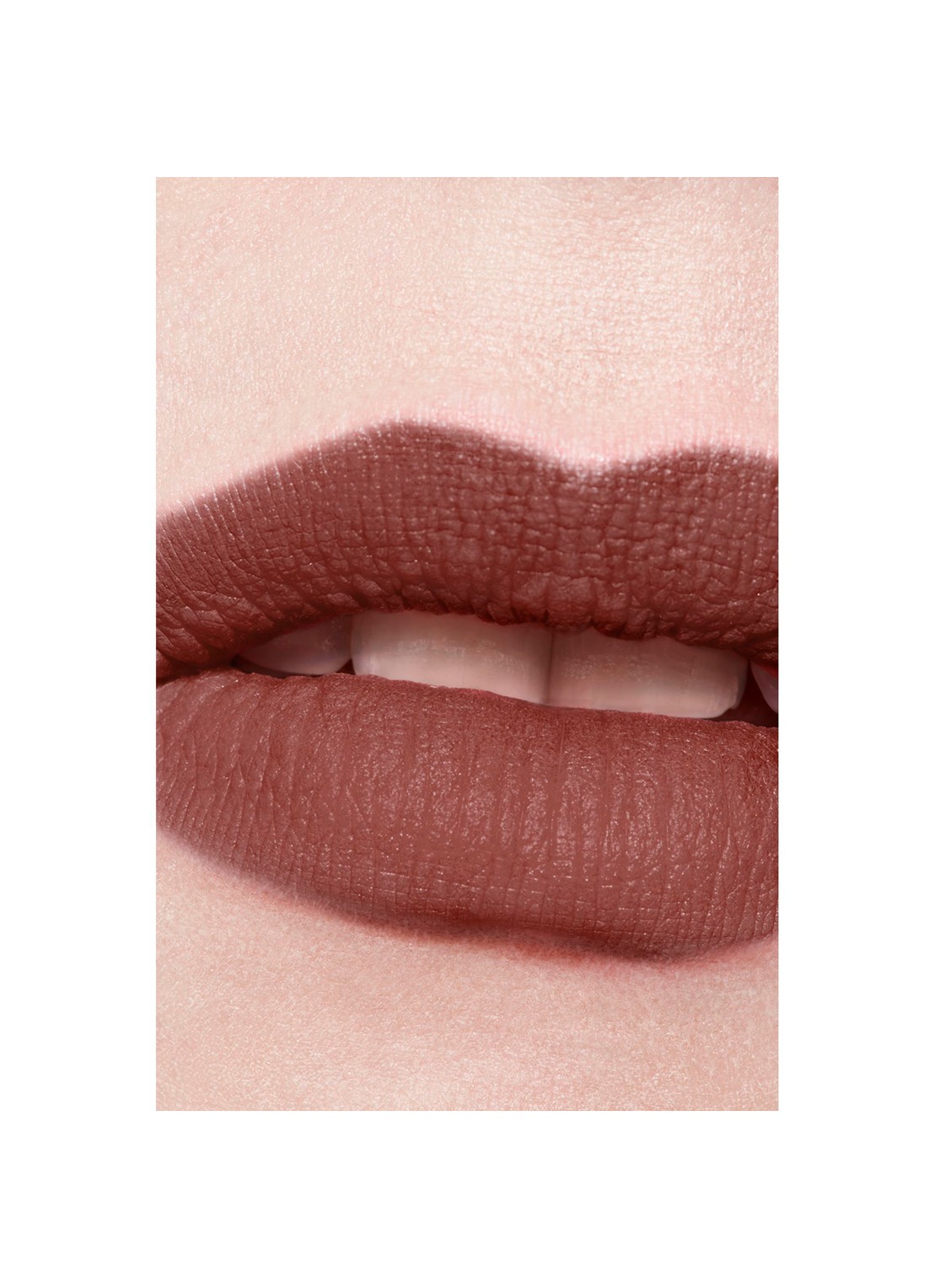 CHANEL DE ULTRA-LANGHOUDENDE INTENS MATTE VLOEIBARE LIPPENSTIFT - detail 7 232 renversante