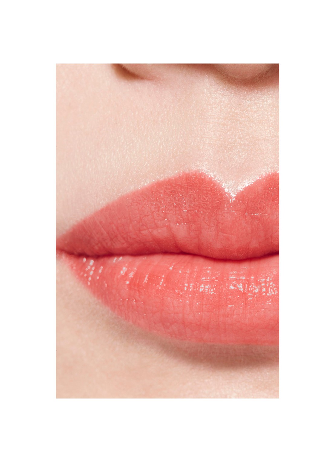 CHANEL DE VERFRAAIENDE HYDRATERENDE GETINTE BALSEM MET INTENSITEIT OP MAAT - detail 3 916 flirty coral