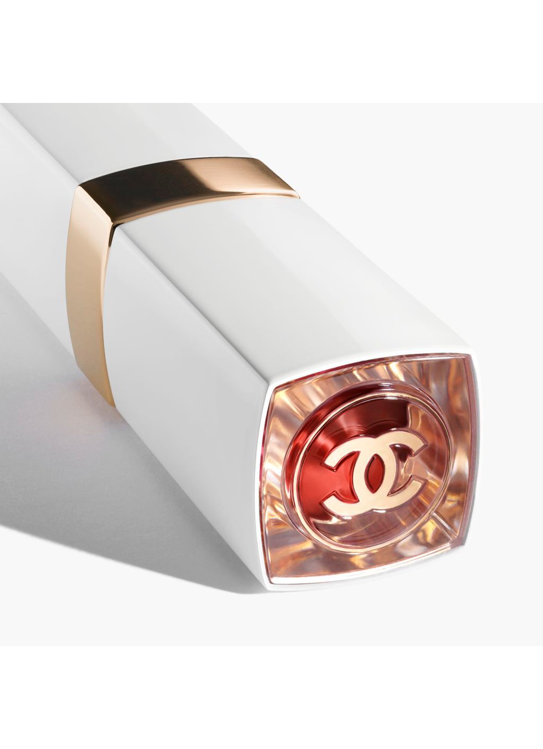 CHANEL DE VERFRAAIENDE HYDRATERENDE GETINTE BALSEM MET INTENSITEIT OP MAAT - achterkant 6 756 cherry burst