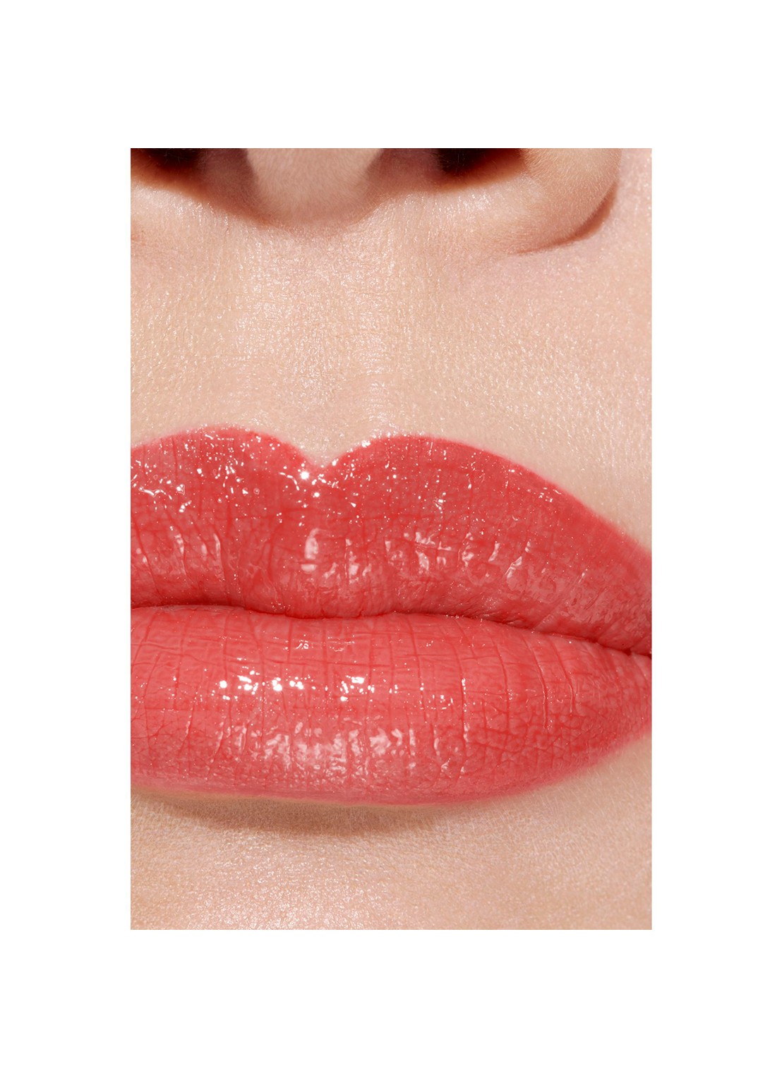 CHANEL DE VERFRAAIENDE HYDRATERENDE GETINTE BALSEM MET INTENSITEIT OP MAAT - detail 3 756 cherry burst