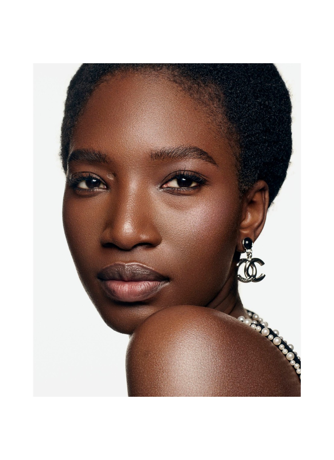 CHANEL EXCLUSIEVE CREATIE – FRISSE VLOEIBARE HIGHLIGHTER - detail 4 summer gleam