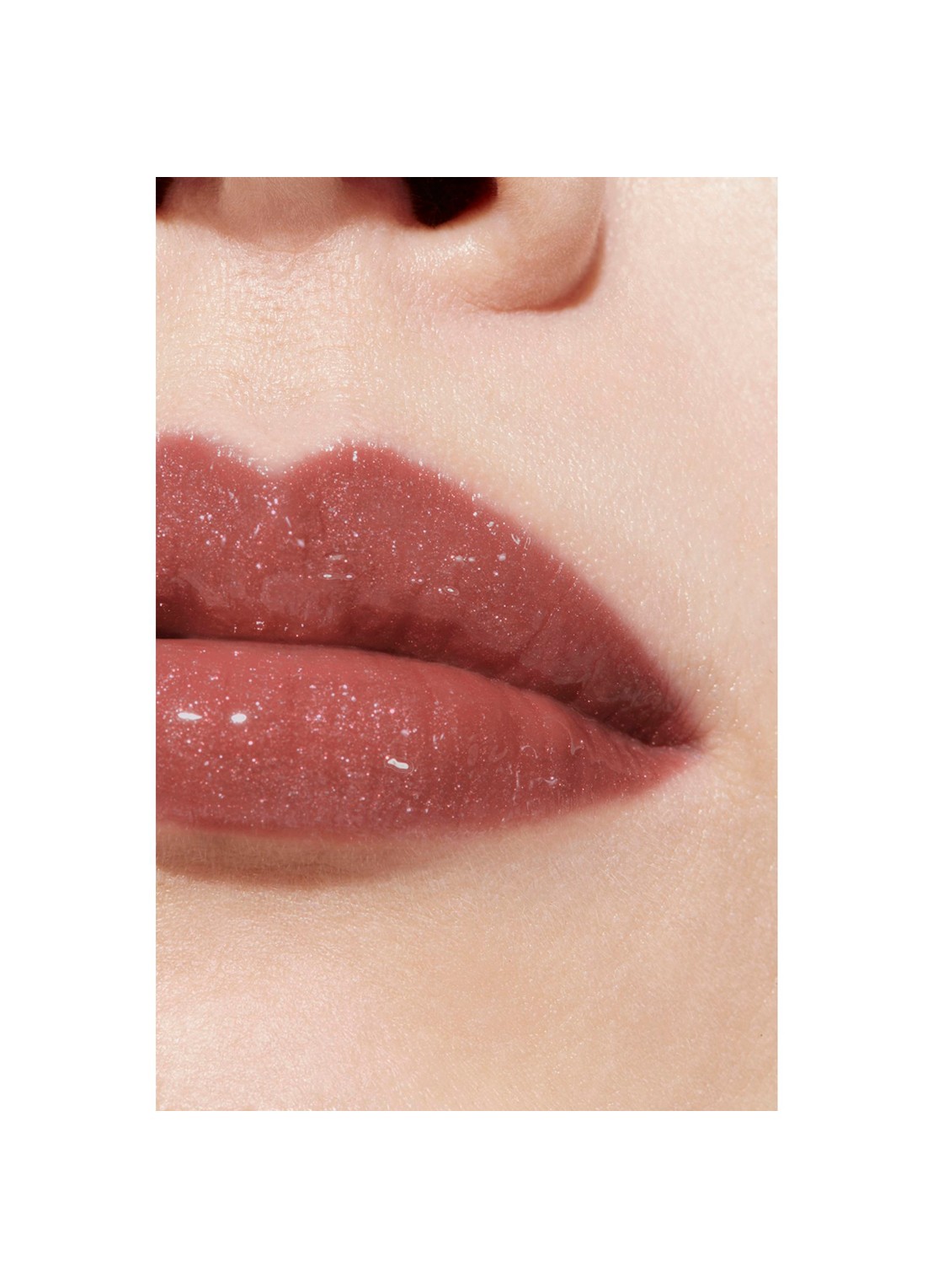 CHANEL HYDRATERENDE EN GLADSTRIJKENDE HOOGGLANS GLOSS - detail 3 452 baroque