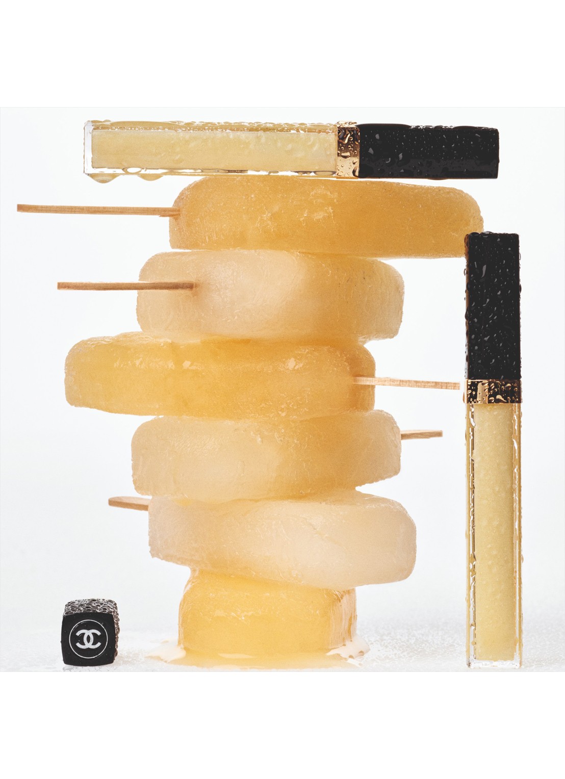 CHANEL HYDRATERENDE EN GLADSTRIJKENDE HOOGGLANS GLOSS - detail 6 456 fabuleuse