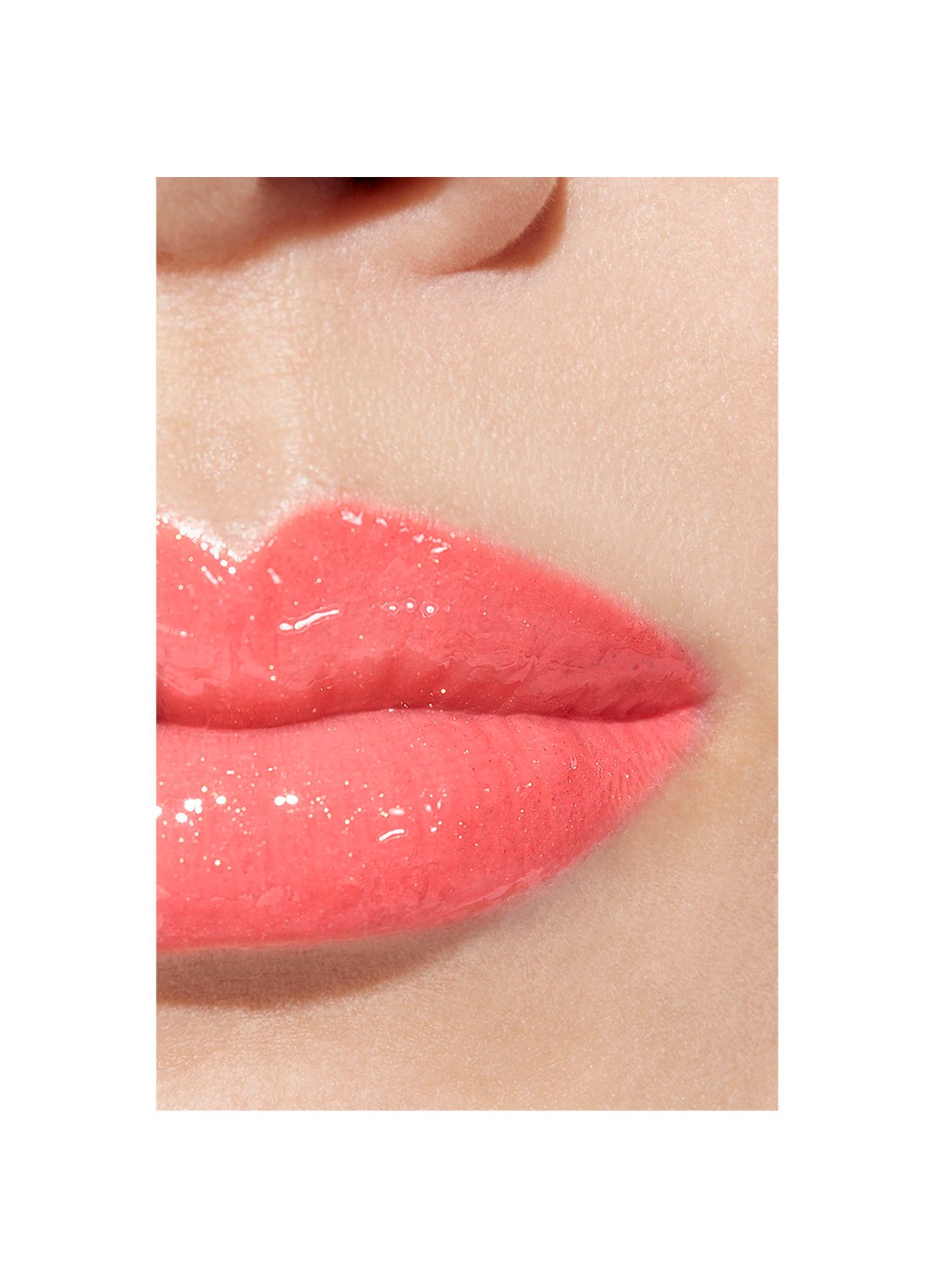 CHANEL HYDRATERENDE EN GLADSTRIJKENDE HOOGGLANS GLOSS - detail 4 460 superposition