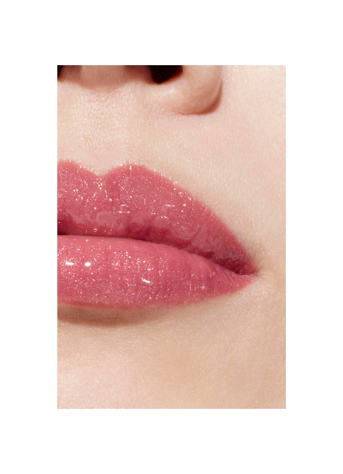 CHANEL HYDRATERENDE EN GLADSTRIJKENDE HOOGGLANS GLOSS - detail 2 447 bourgeoisie