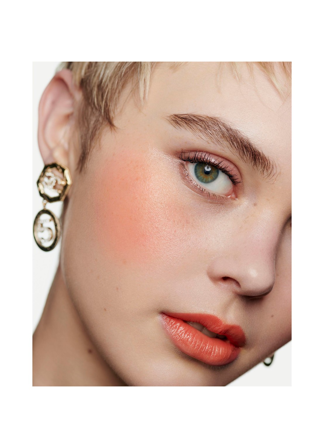 CHANEL KLEUR VERSTERKEN – VOEDEN – VOLLER MAKEN - detail 5 7 vibrant coral 