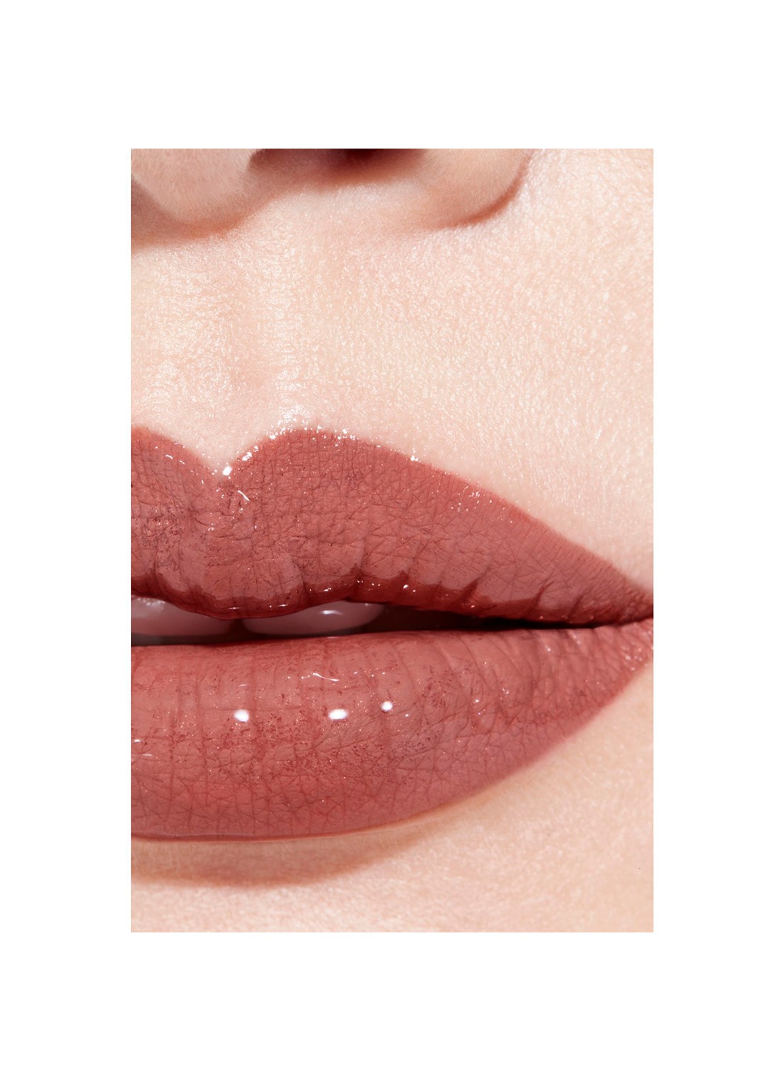 CHANEL LANGHOUDEND LIPPENDUO - detail 5 69 tender beige