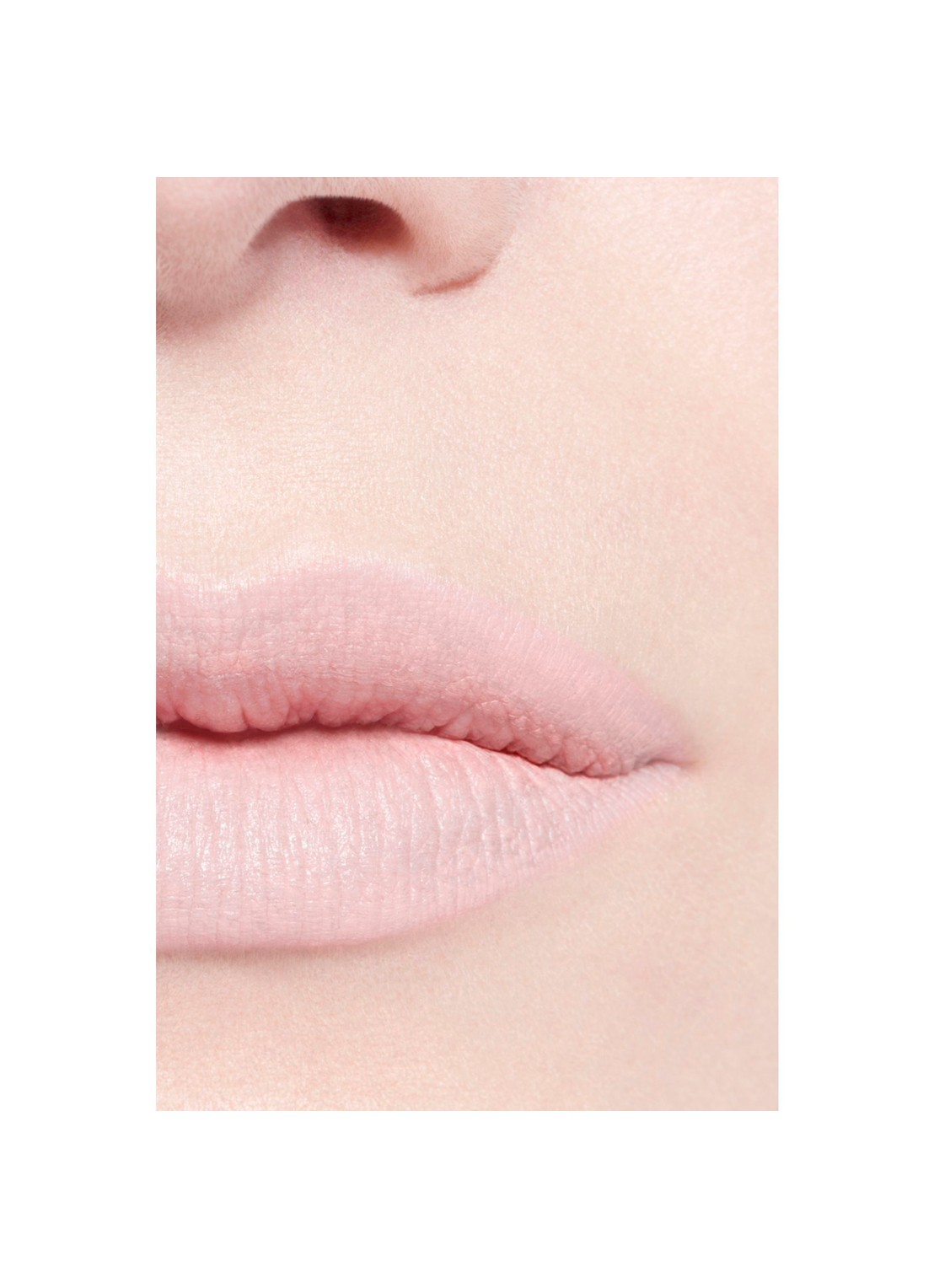 CHANEL LANGHOUDEND LIPPENPOTLOOD  - detail 6 152 clear 