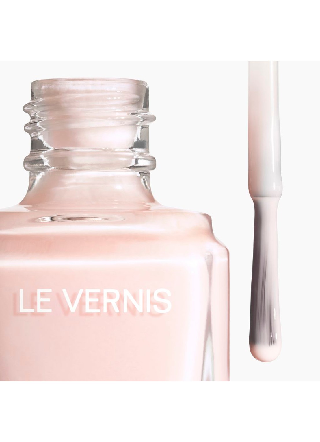 CHANEL LANGHOUDENDE NAGELLAK - detail 3 111 ballerina