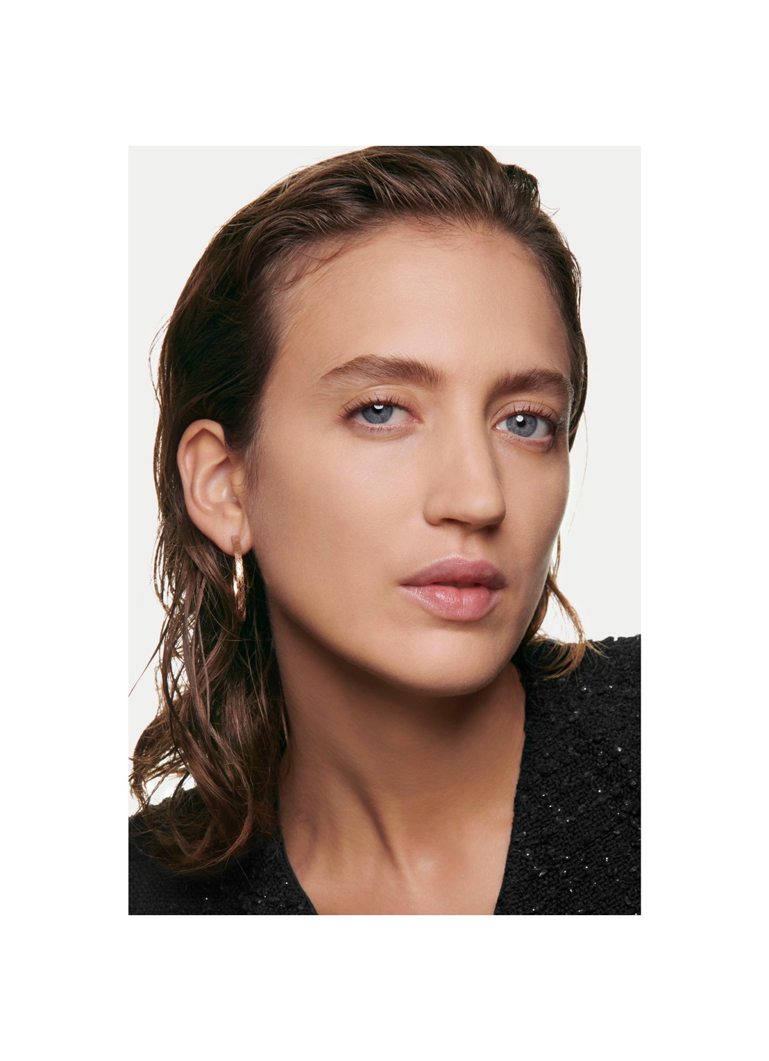 CHANEL LANGHOUDENDE UITERST COMFORTABELE COMPACTE FOUNDATION MET PERFECTE FINISH - detail 4 b40