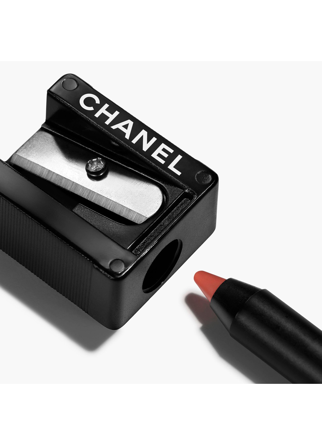 CHANEL LIPPENPOTLOOD MET PRECISIE - detail 2 180 rouge brique