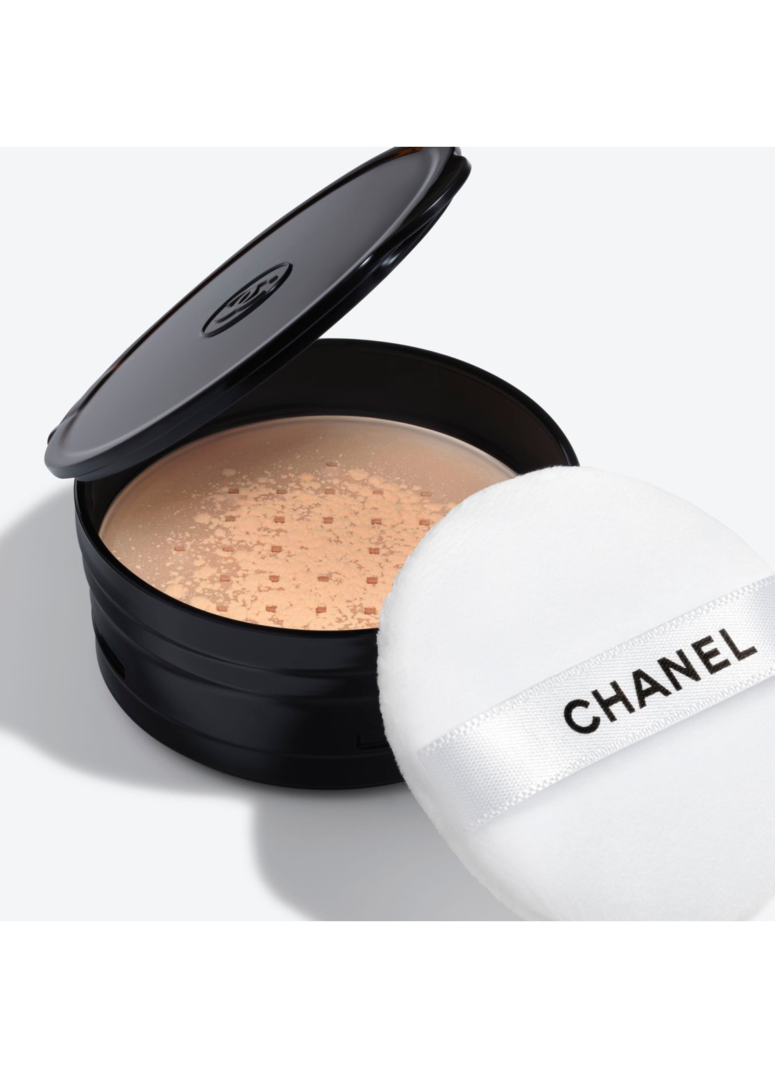 CHANEL LOS POEDER MET EEN NATUURLIJKE FINISH. REISFORMAAT - detail 3 50 medium intense 