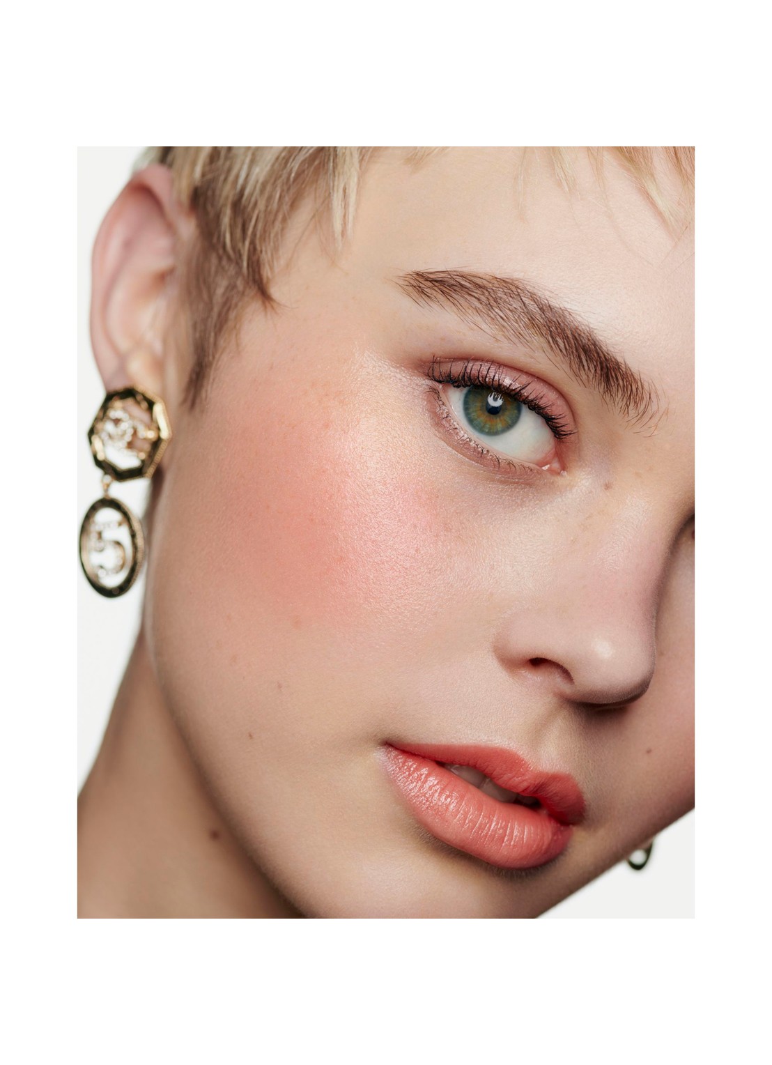 CHANEL MULTIFUNCTIONELE DUOSTICK - detail 5 18 gentle glow