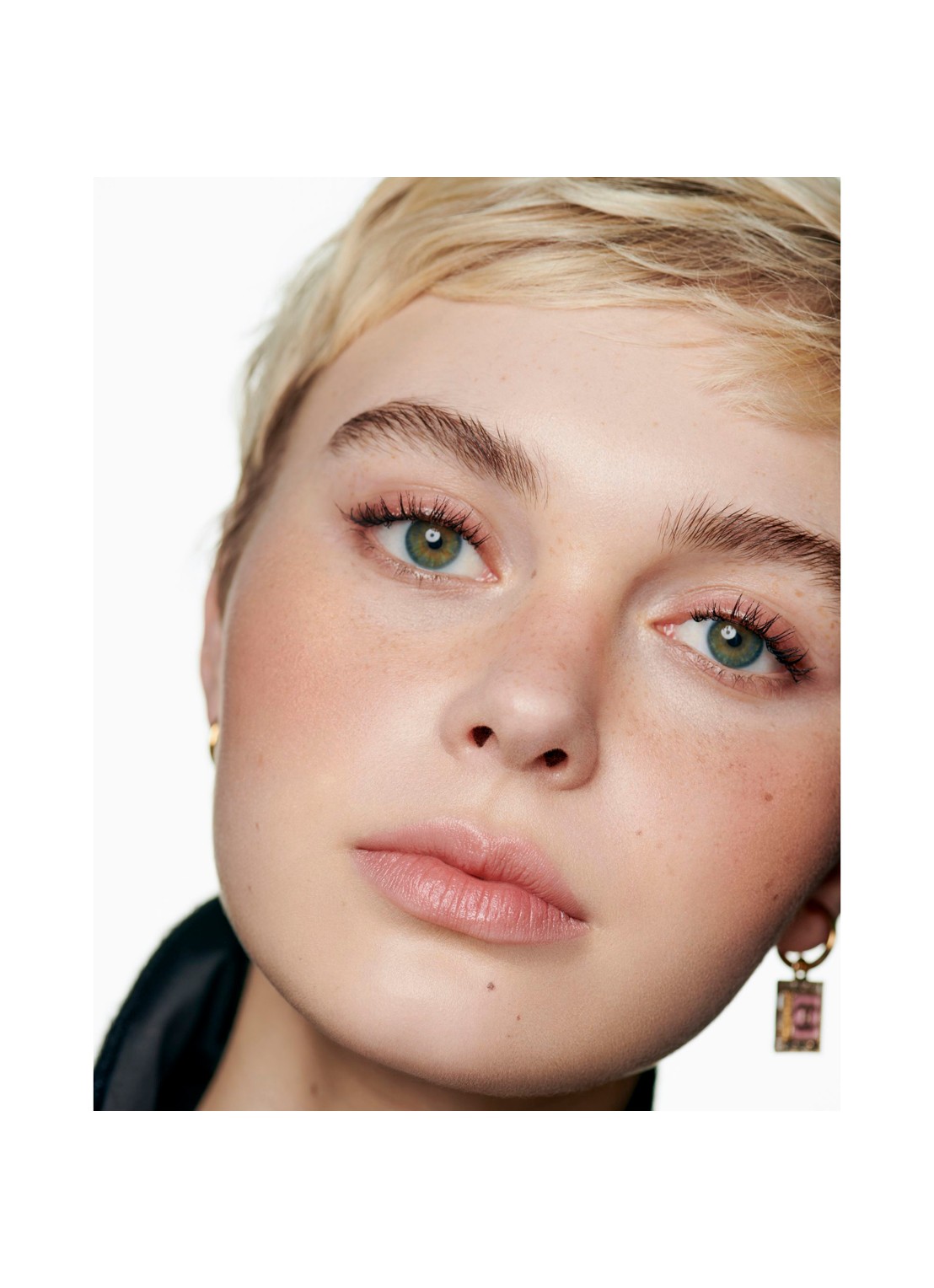 CHANEL POEDERBLUSH - detail 5 03 brume d'or 