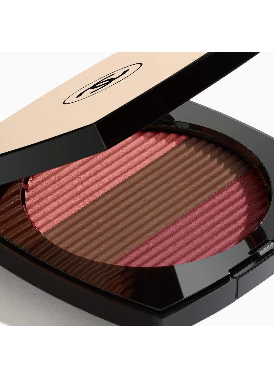 CHANEL POUDRE BELLE MINE ENSOLEILLÉE - detail 2 deep mauve