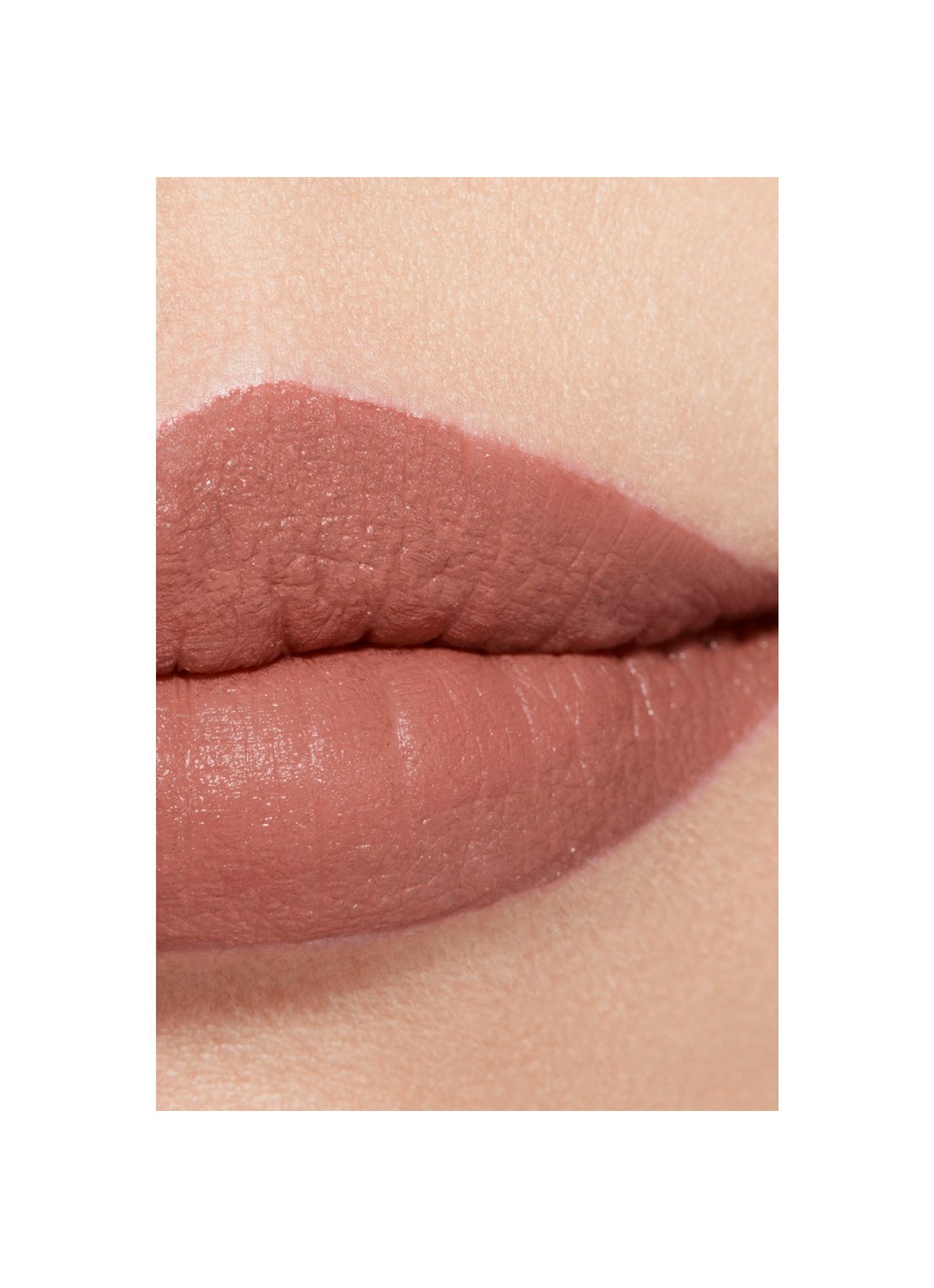 CHANEL STRALENDE FLUWEELACHTIGE LIPPENSTIFT - detail 4 61 intuitive 