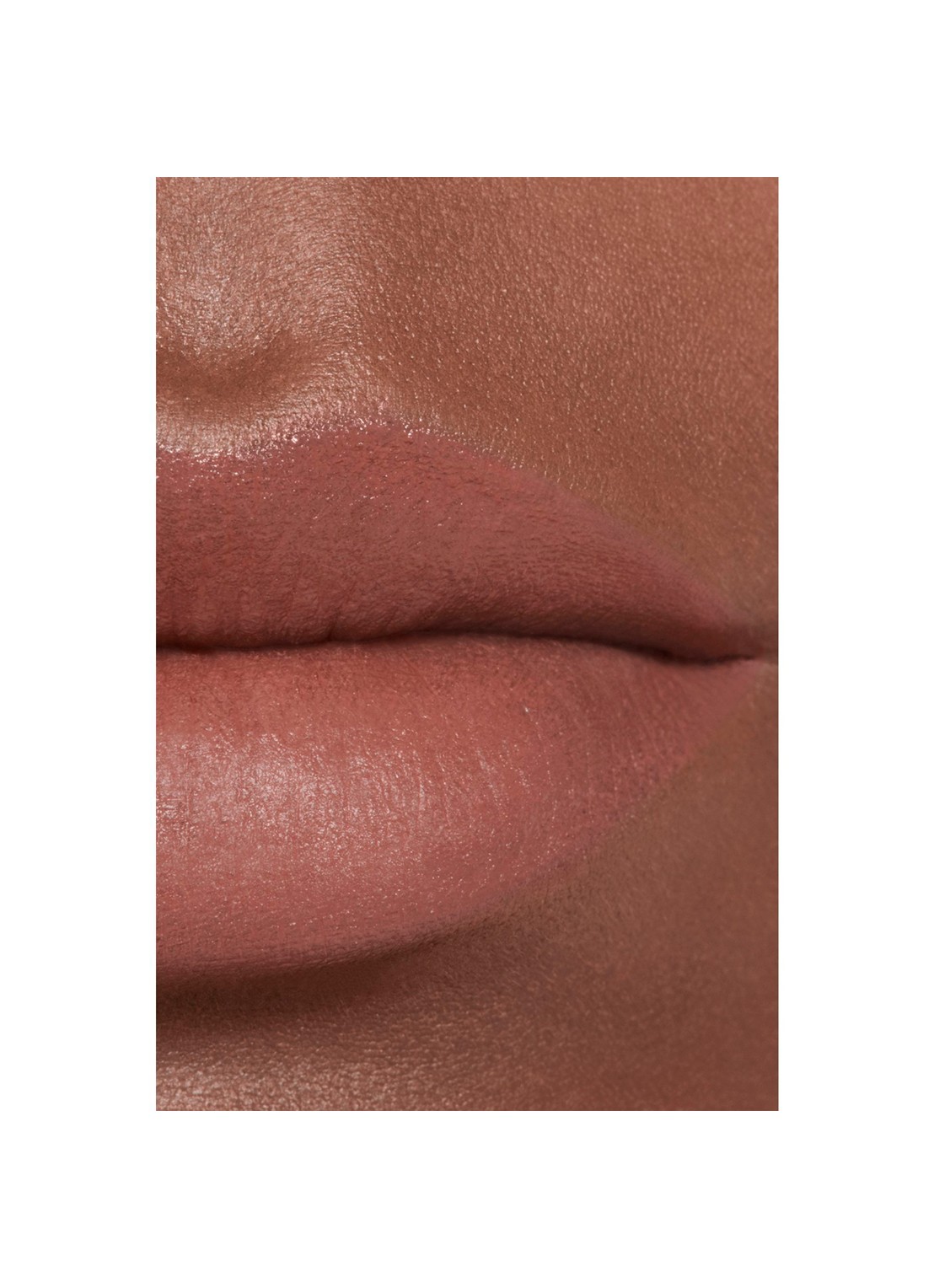 CHANEL STRALENDE FLUWEELACHTIGE LIPPENSTIFT - detail 5 61 intuitive 