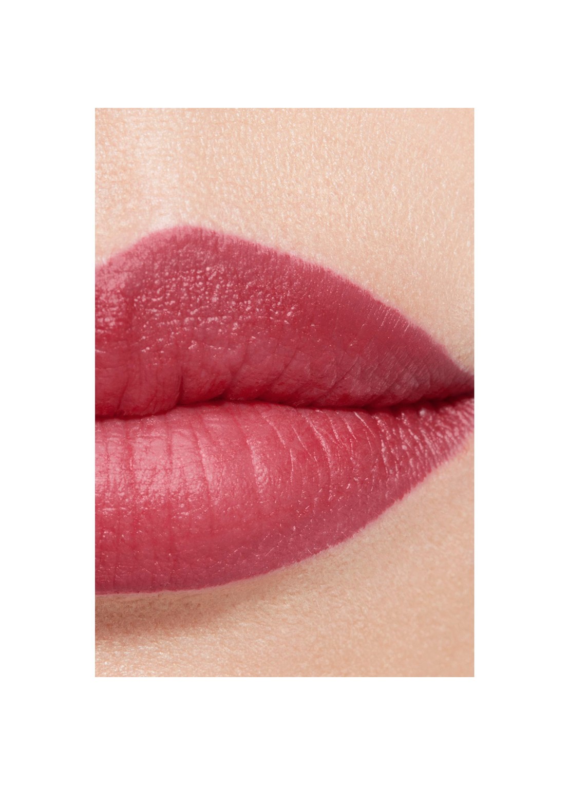 CHANEL STRALENDE FLUWEELACHTIGE LIPPENSTIFT - detail 4 64 éternelle 