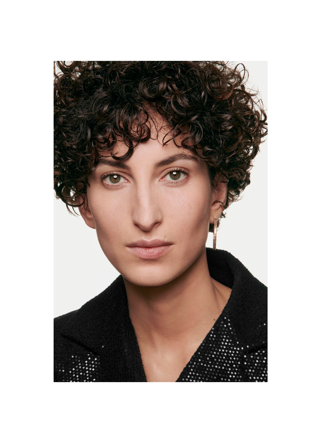 CHANEL TEINT MET VERVAGEND EFFECT. FLUWEELACHTIGE MATTE FINISH. - detail 4 br32 