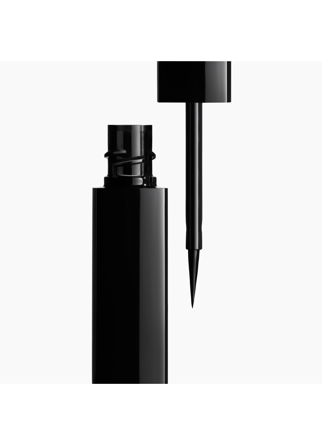 CHANEL UITERST NAUWKEURIGE, VLOEIBARE, LANGHOUDENDE EYELINER DIE NIET UITLOOPT - achterkant 7 512 noir profond