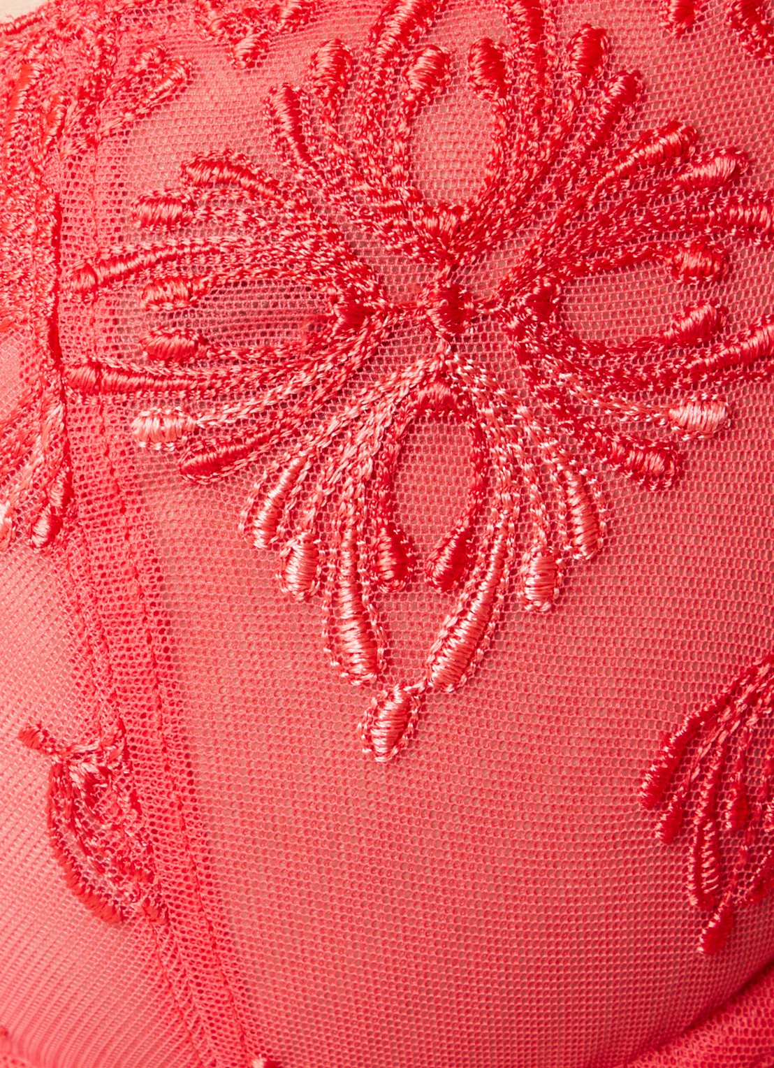 Chantelle Beugel bh van mesh met borduring - detail 4 koraal