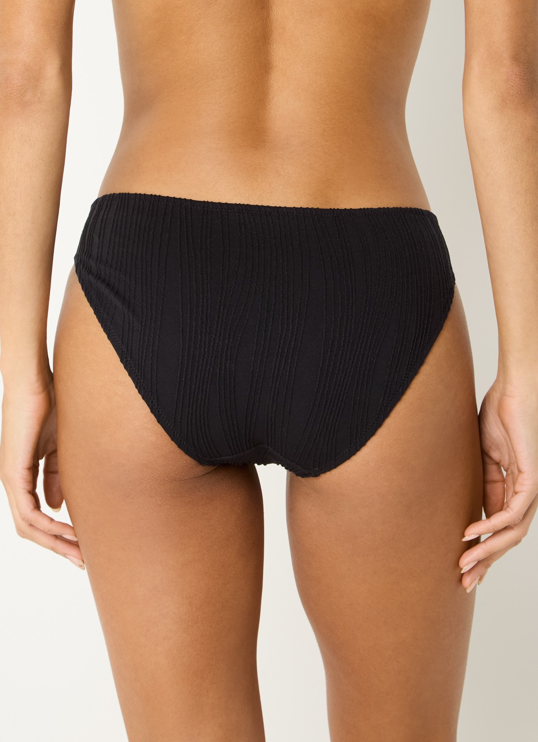 Chantelle Bikinislip met structuur - achterkant 3 zwart