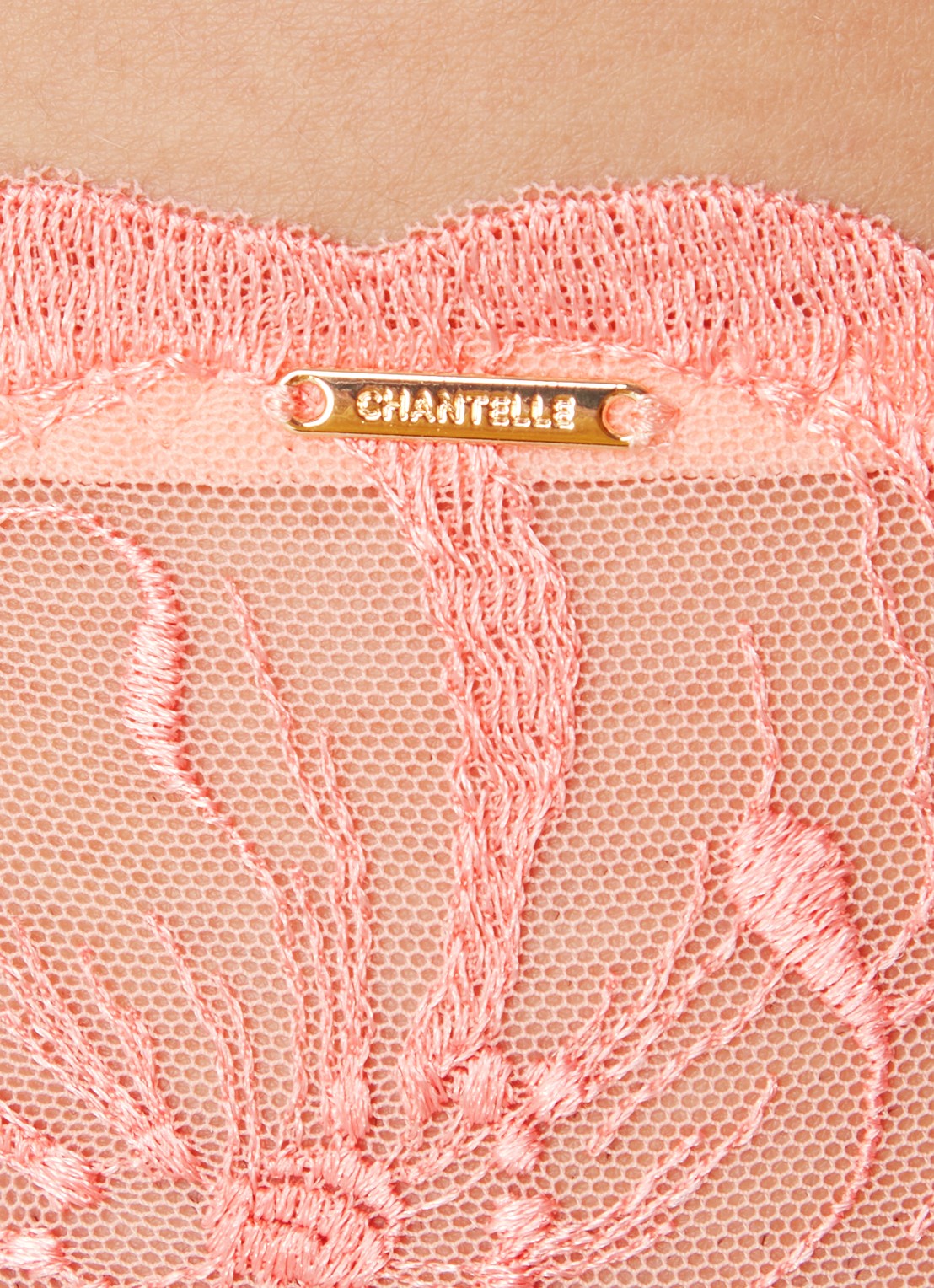 Chantelle Fleurs tanga van kant - detail 2 zalmroze