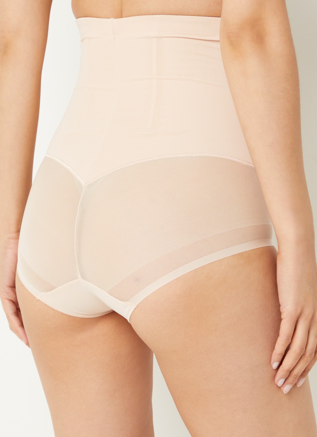 Chantelle Glam Shaping high waisted corrigerende slip - achterkant 2 creme