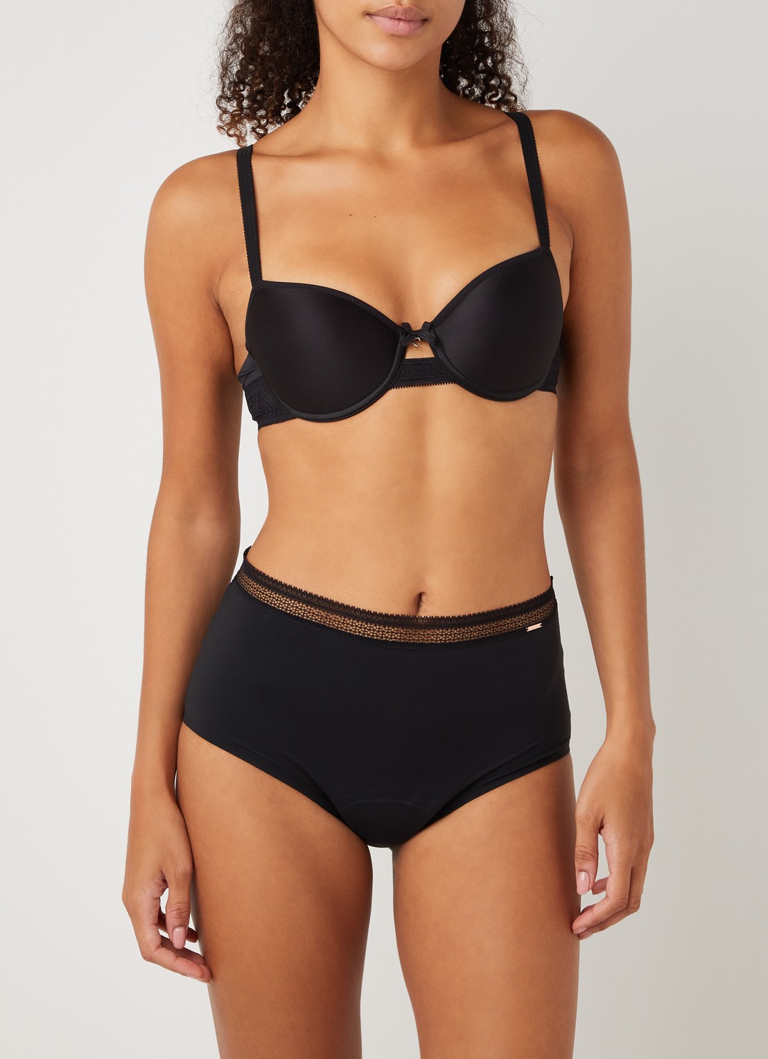 Chantelle High waisted naadloos menstruatie ondergoed met kant - voorkant 3 zwart