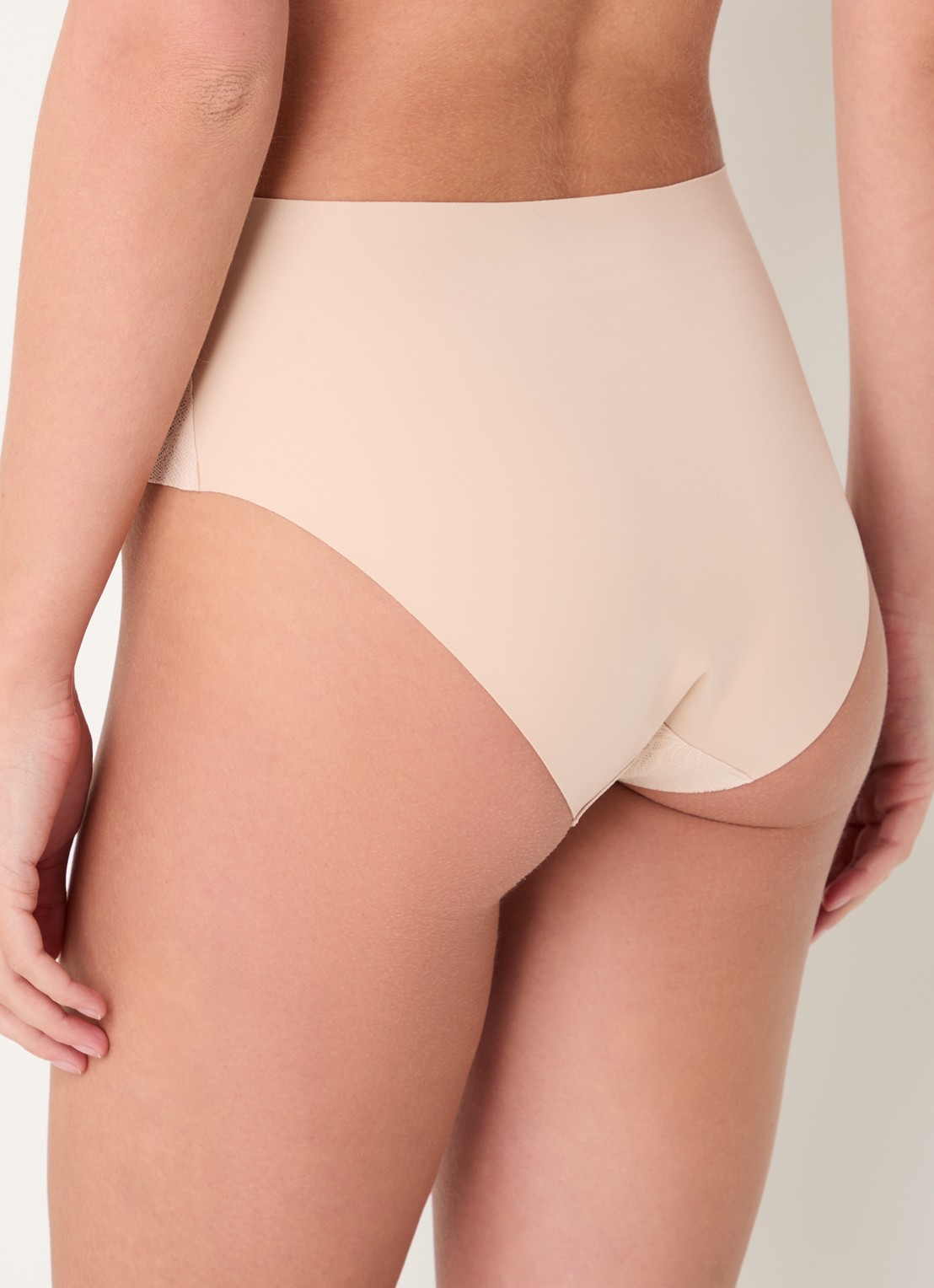 Chantelle High waisted naadloze slip - achterkant 5 beige
