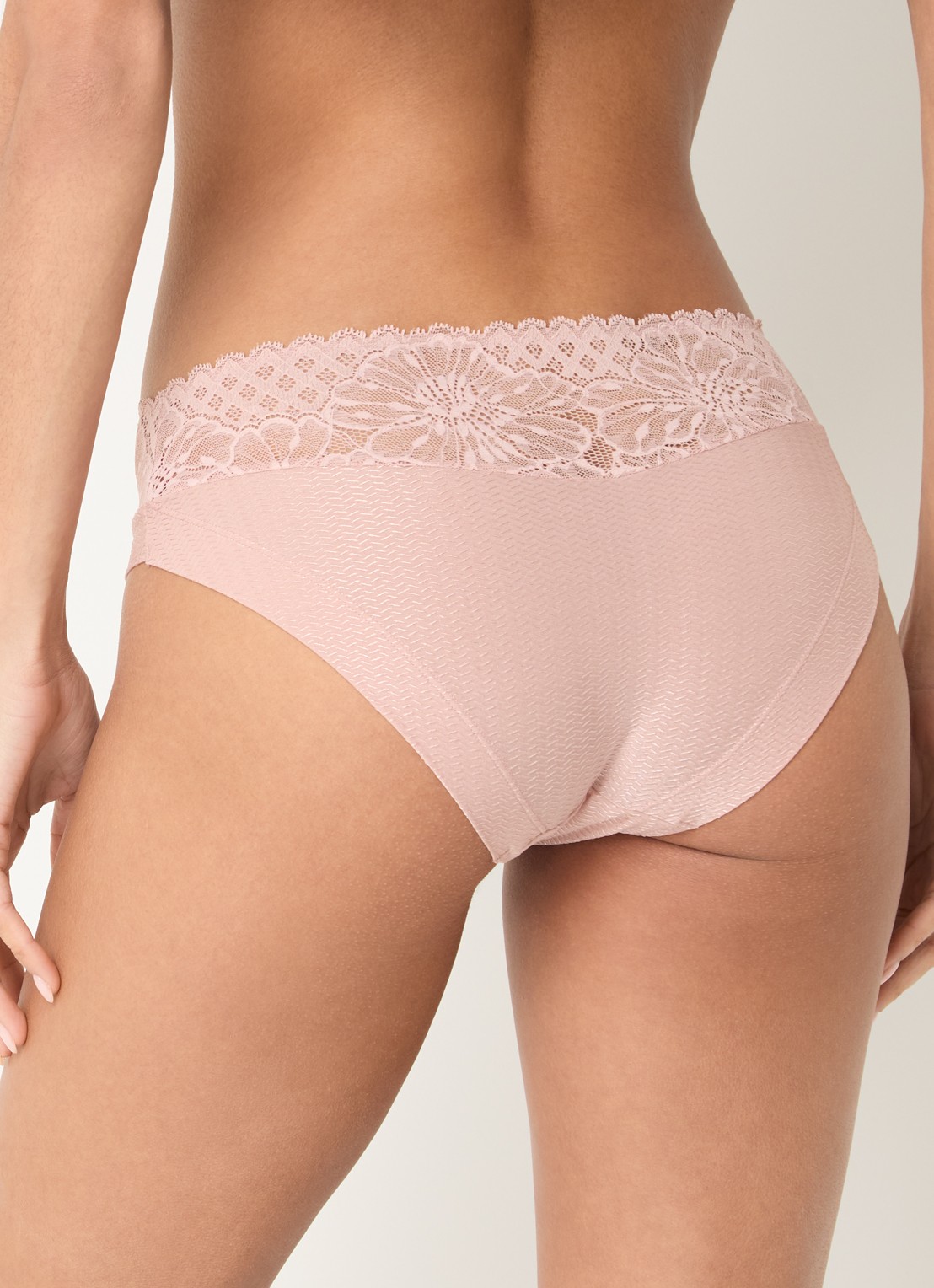 Chantelle High waisted slip met kant  - achterkant oudroze