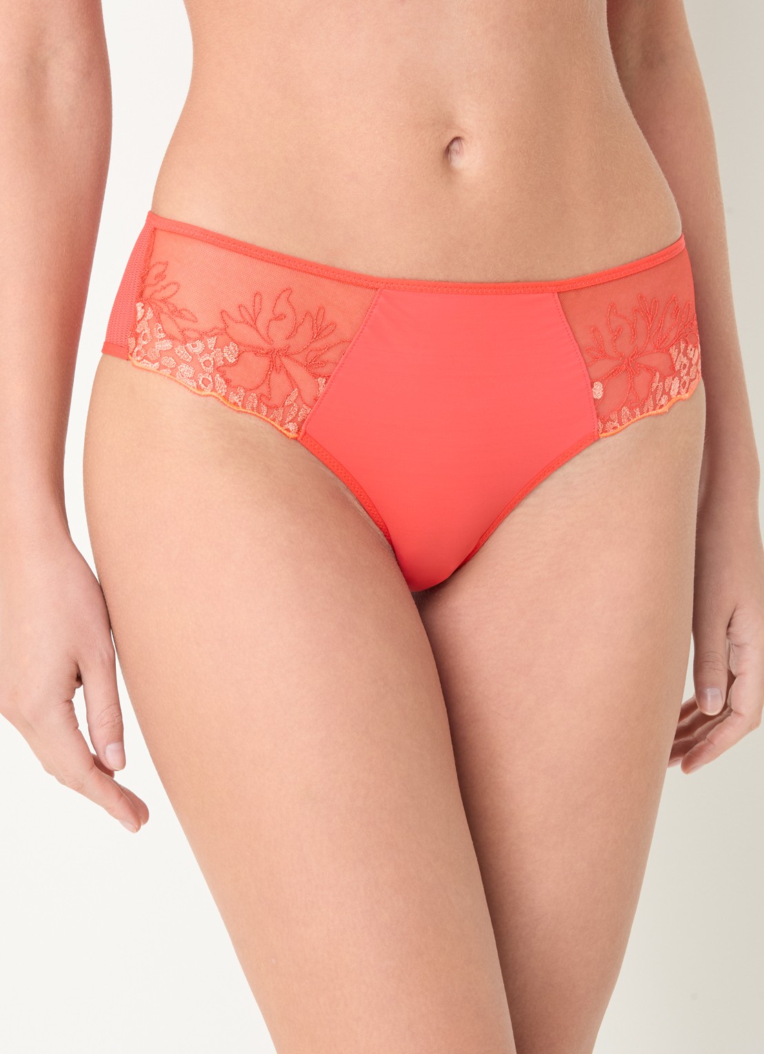 Chantelle Hipster met kant en mesh - detail 4 rood