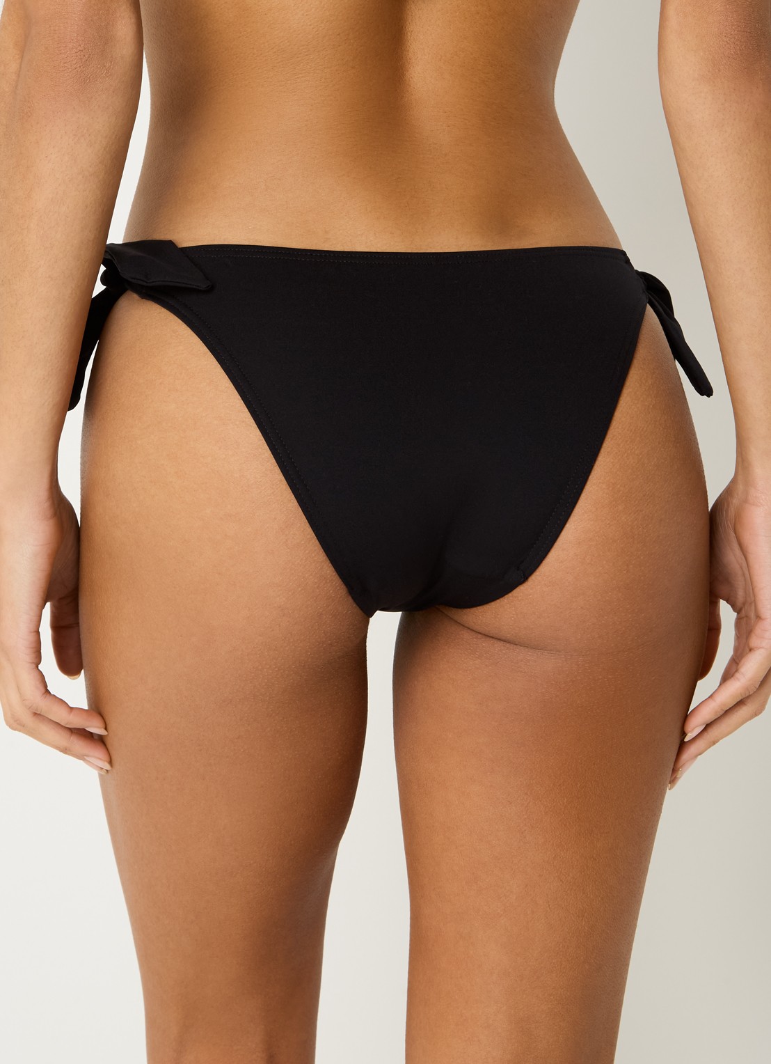 Chantelle Icon tanga bikinislip - achterkant zwart