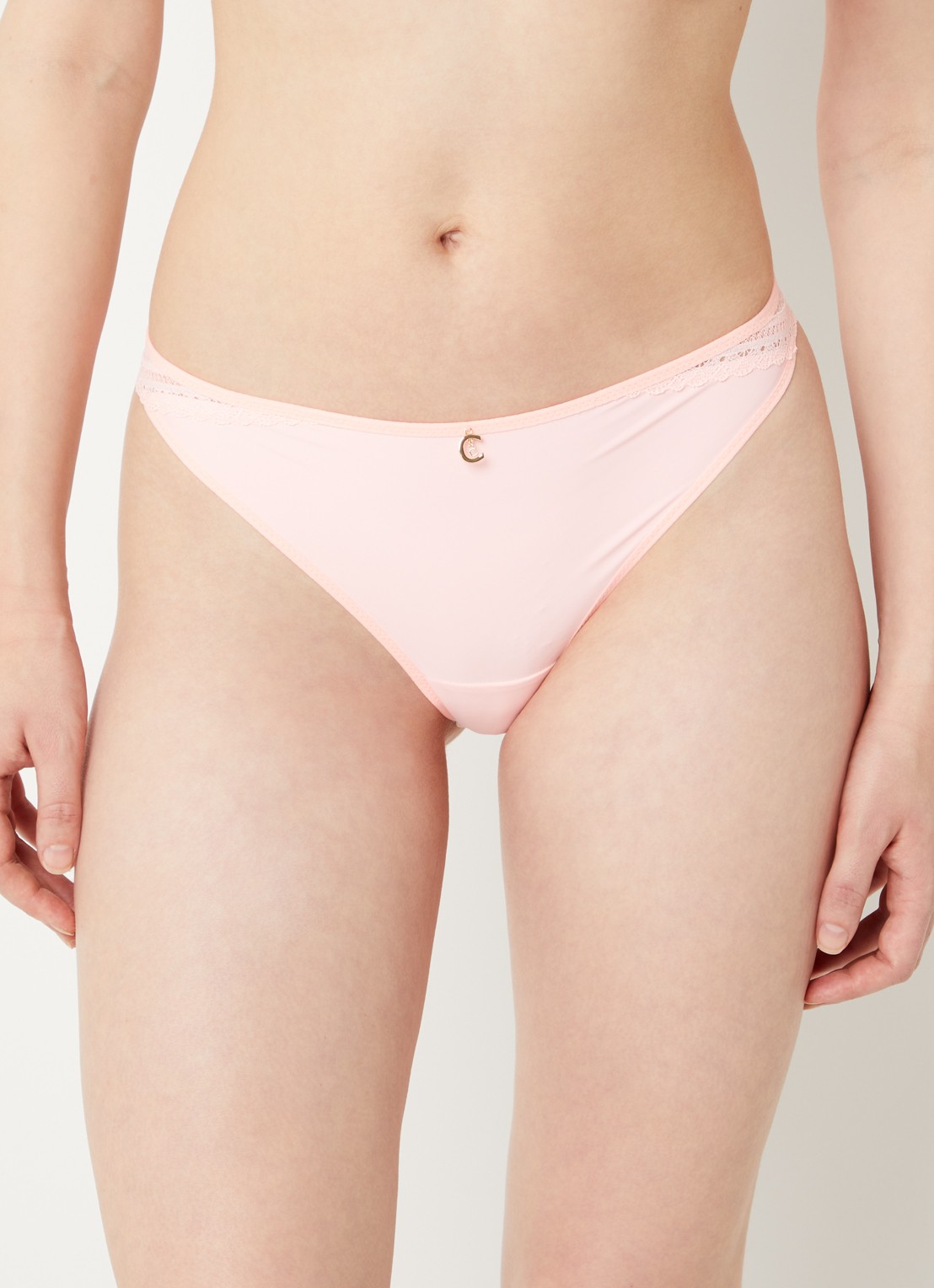 Chantelle Li tanga met kant - voorkant 3 zalmroze