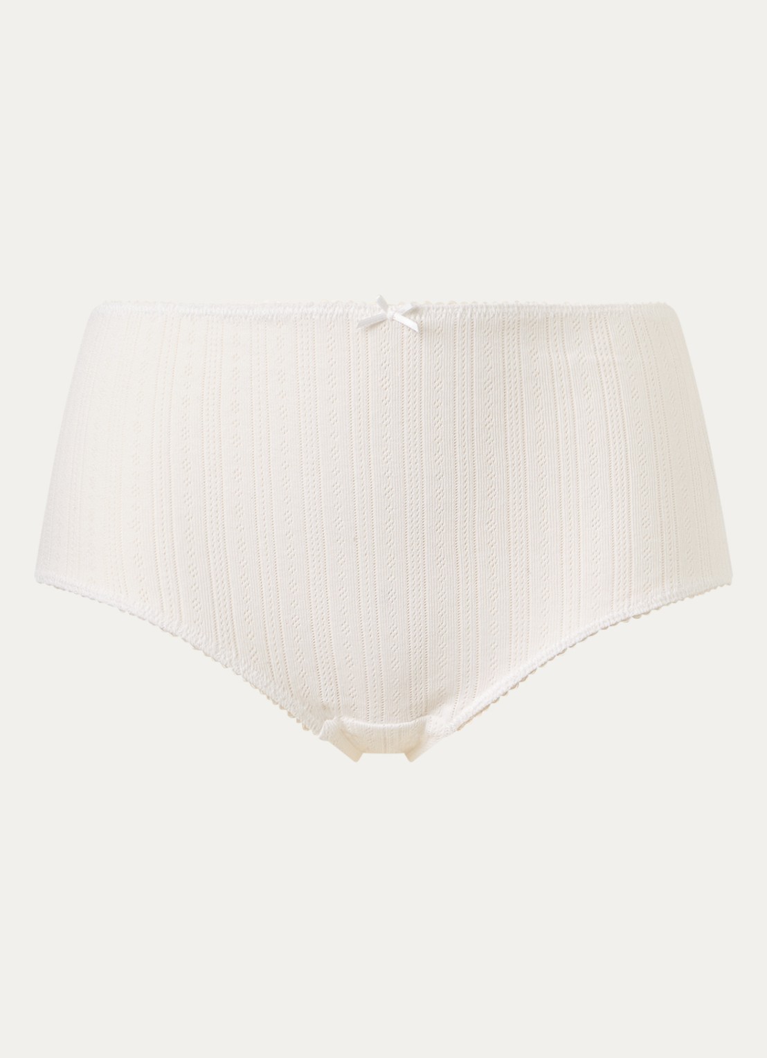 Chantelle Liefje high waisted pyjamashort met opengewerkt dessin - voorkant 3 gebroken wit