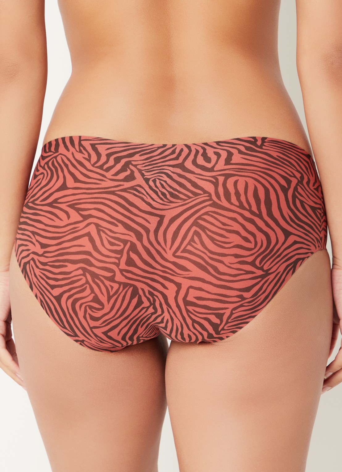 Chantelle Naadloze hipster met panterprint - achterkant steenrood
