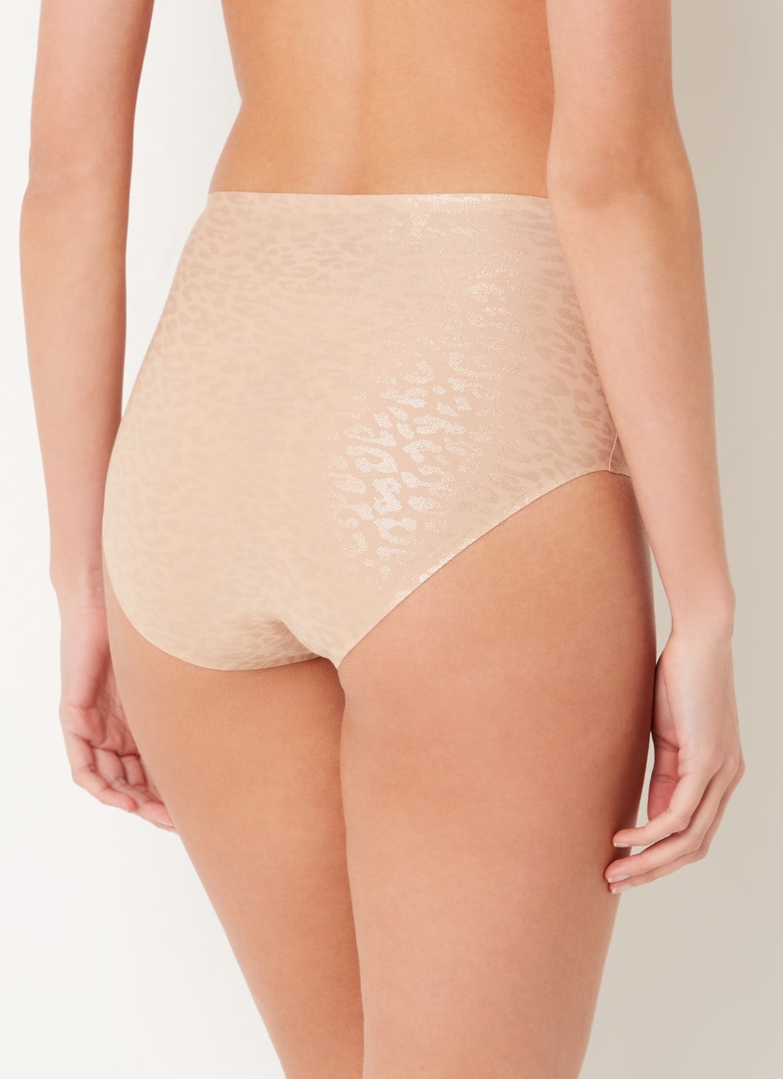 Chantelle One-size-fits-all naadloze high waisted slip met metallic finish - achterkant lichtgrijs