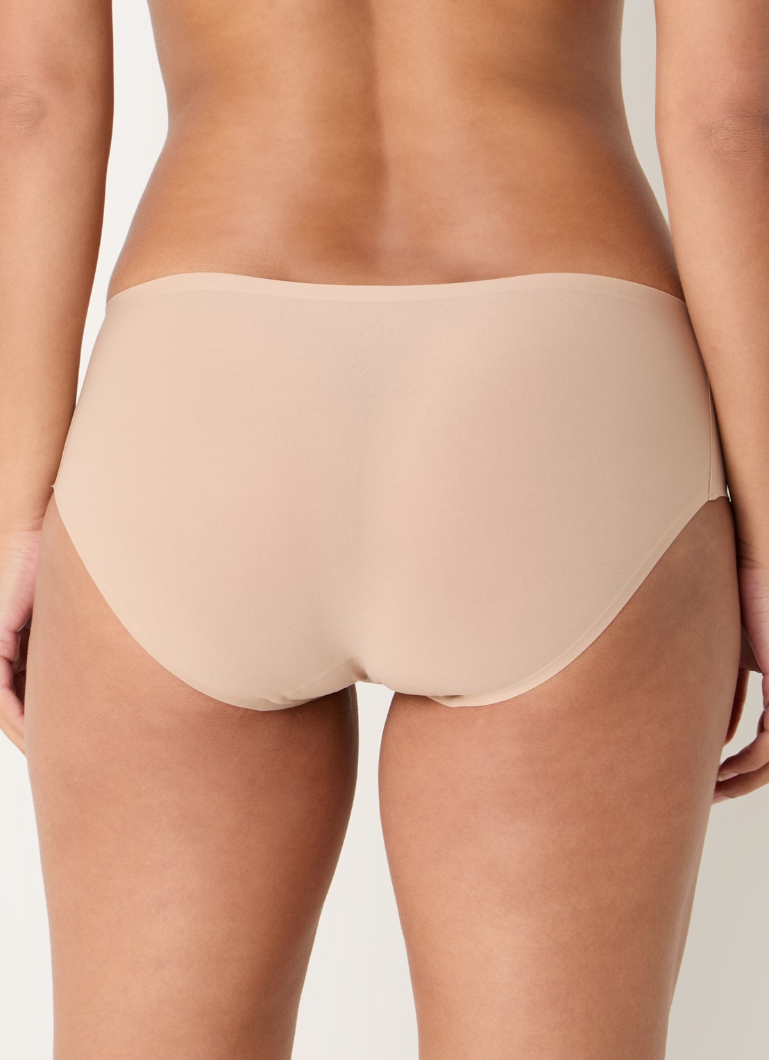 Chantelle One-size-fits-all naadloze hipster in 3-pack - achterkant 4 beige