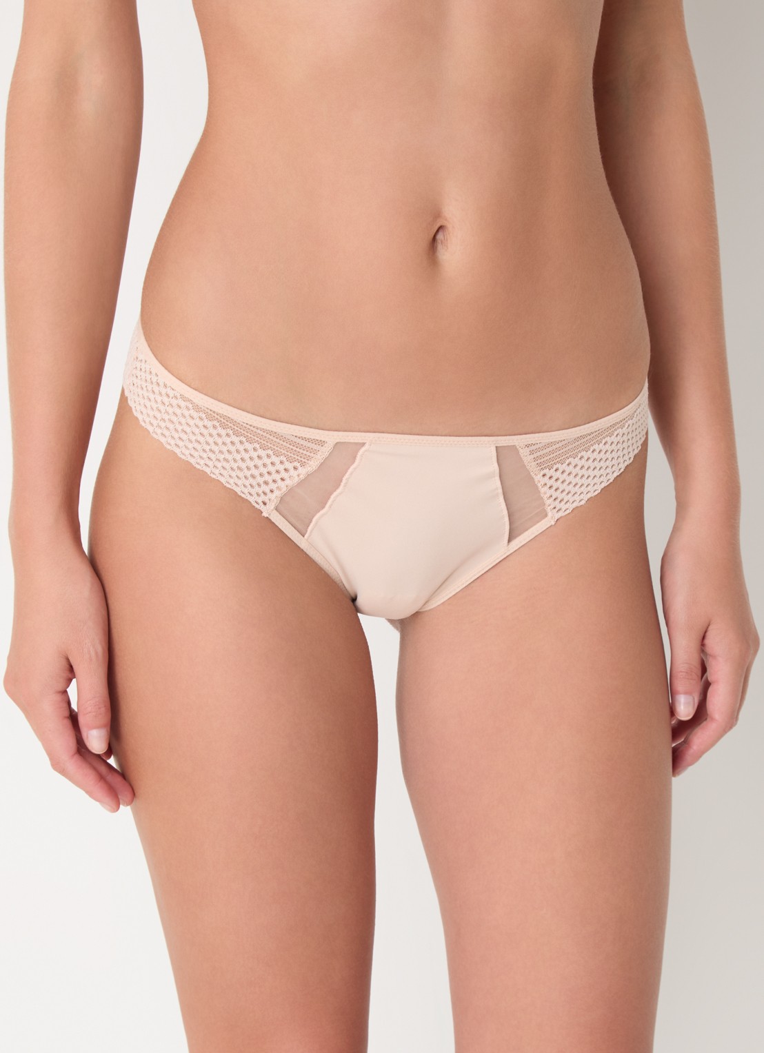 Chantelle Play tanga met kant - detail 3 beige